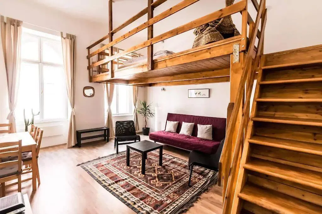 Spacious Lofted Place Next To The Pub District Budapest Hungary