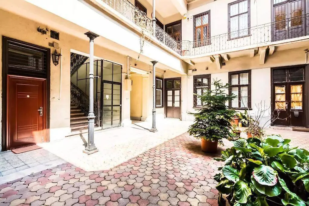 Spacious Lofted Place Next To The Pub District Budapest 0*,  Hungary