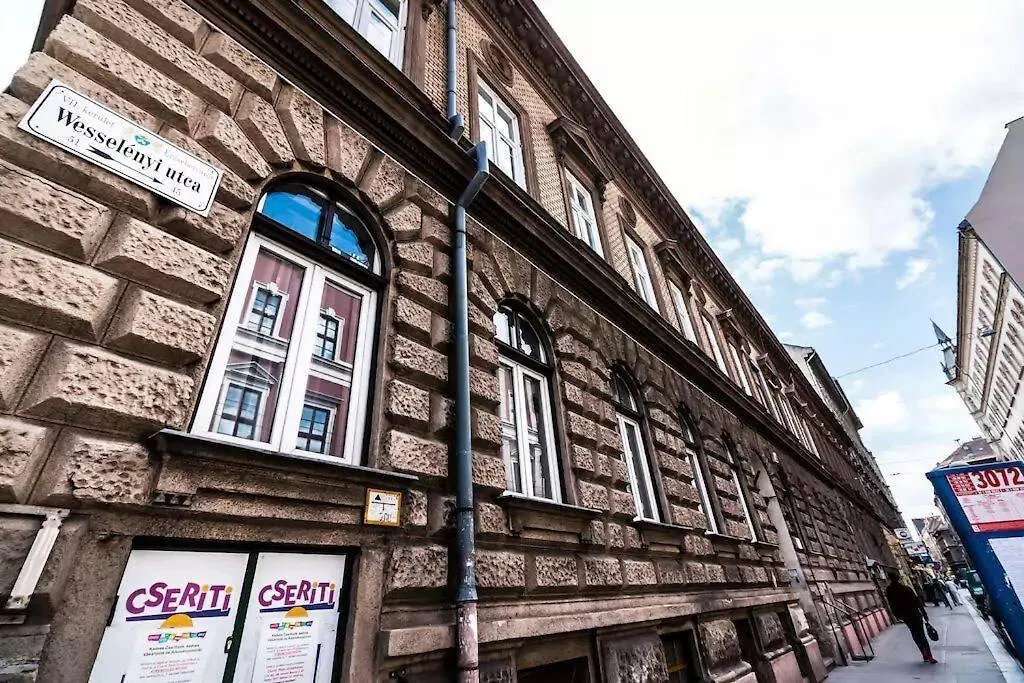 Apartment Spacious Lofted Place Next To The Pub District Budapest Hungary